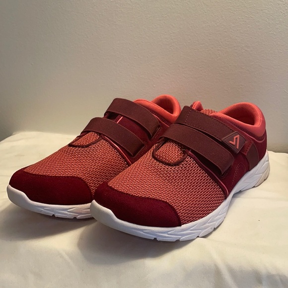 Vionic Shoes - Vionic aimmy red athletic shoe- size 8.5 wide